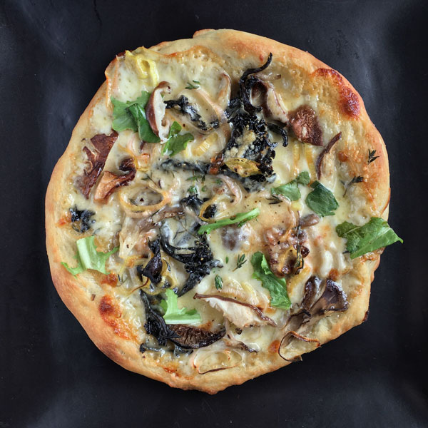 https://eatgoodathome.com/wp-content/uploads/Wild-Mushroom-Pizza.jpg